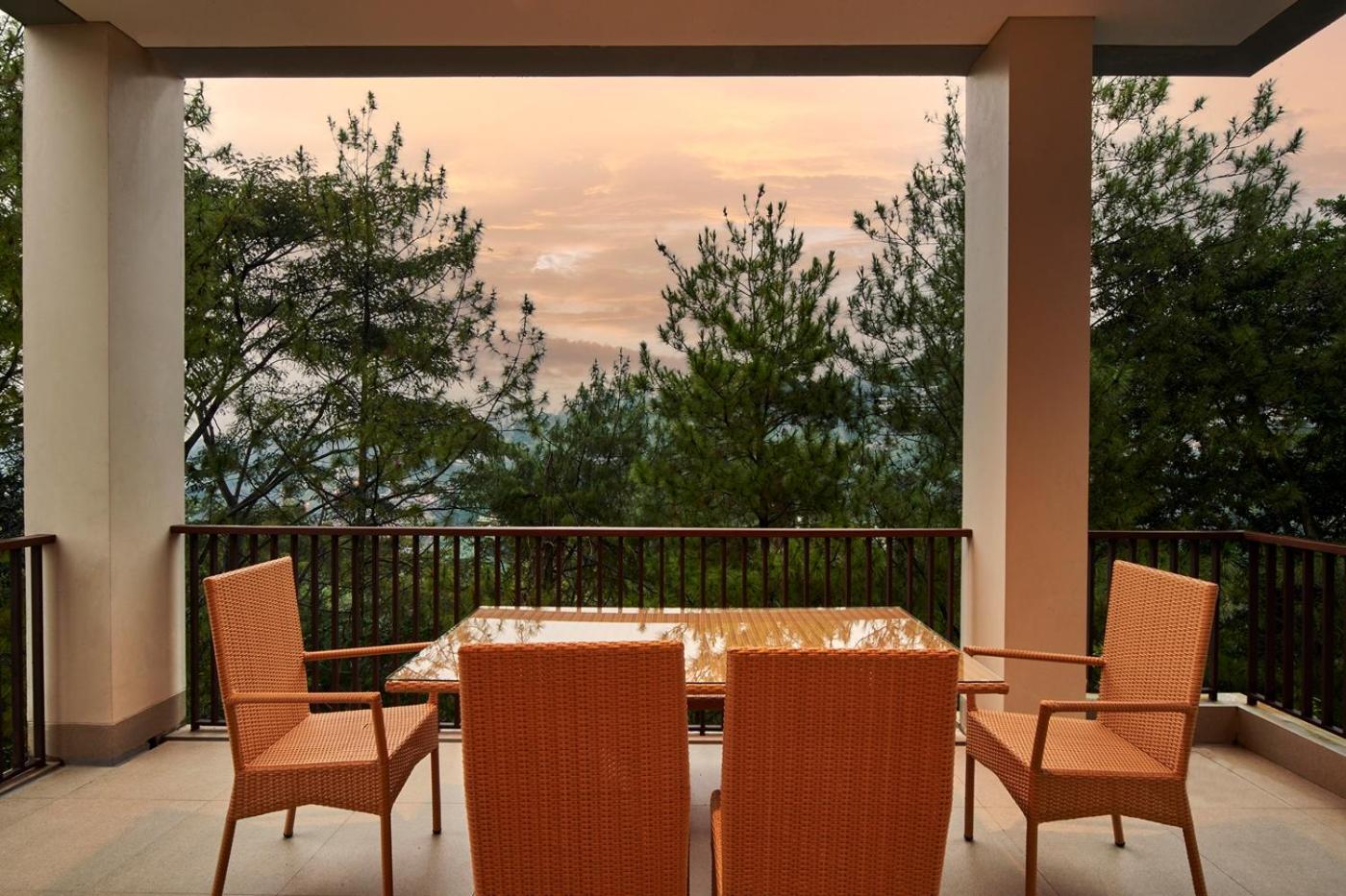 Anindya Hill View Villa 7 Bedrooms With A Private Swimming Pool 반둥 외부 사진